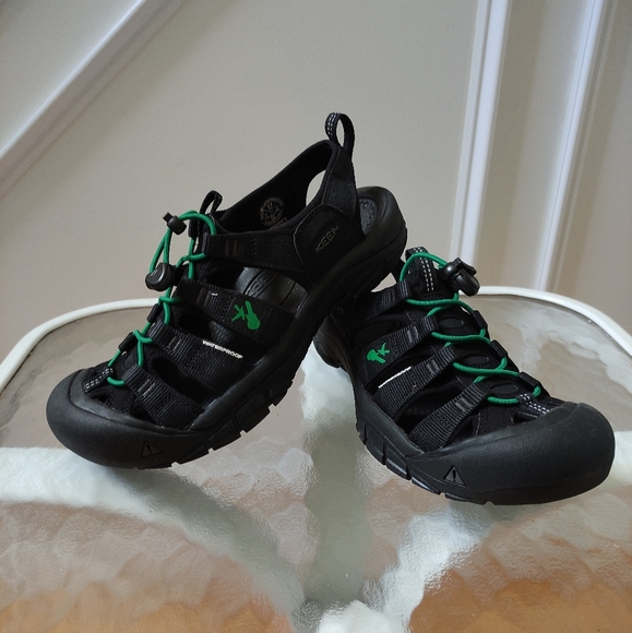 Keen Shoes - New Keen Newport Revival hiking sandals 8.5